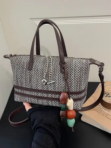 Women Fashion Hollow Woven Tote Bag Vintage Straw Handbag With Metal Chain And Colorful Beaded Pendant Retro Crossbody Bag