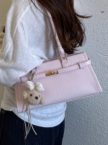 Koreaanse Stijl Eenvoudige PU-Leren Onderarm Tote Bag Grote Capaciteit Woon-werk Schoudertas Met Gouden Slot Pluche Bedeltje Voor Vrouwen Retro