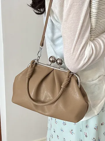 Women High Quality Pleated Shell Bag Vintage Ruched Cloud Handbag Fashion Crossbody Bag With Metallic Kiss Lock PU Leather Purse