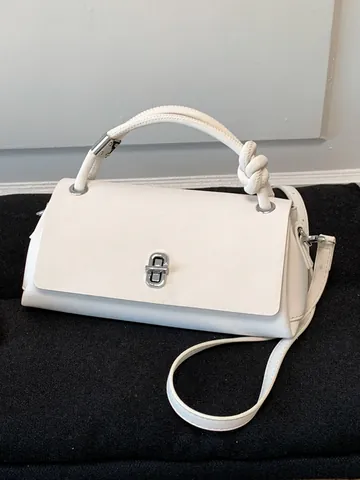 Damen Minimalistische PU Leder Quadratische Umhängetasche Retro Gedrehter Griff Handtasche Einfacher Metallverschluss Schultertasche