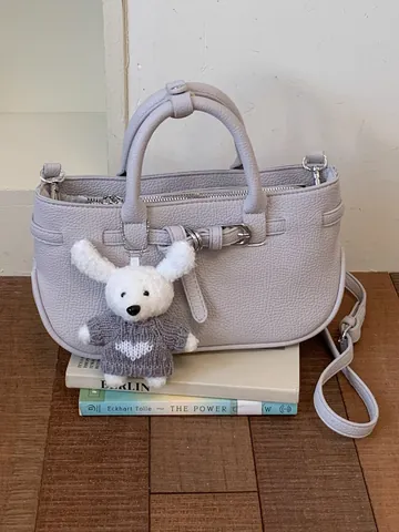 Women Litchi Grain Handbag High-End PU Leather Crossbody Bag With Rabbit Pendant Commuter Single Shoulder Bag Minimalist Satchel
