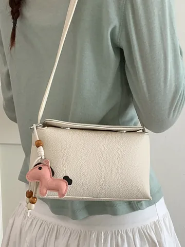 Borsa a Tracolla da Donna Minimalista in Pelle PU Semplice Tinta Unita Borsa a Spalla Con Simpatico Pendaglio Animale Piccola Borsa Quadrata