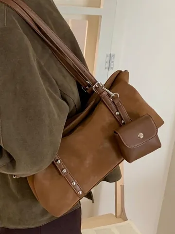 Sofisticata Borsa Boston in Pelle PU Donna Borsa a Tracolla Trendy con Borchie Con Mini Pochette Rimovibile Retro Pillow Bag