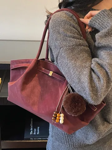 Vintage Pleated Tote Bag For Women Large Capacity PU Leather Shoulder Bag Retro Commuter Handbag With Pendant