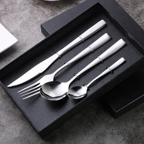 410 Stainless Steel Flatware Set 4-Piece Mirror Polished Western Cutlery Set With Knife Fork Spoon Tea Spoon Black Gift Box