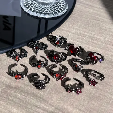 Gothic Schwarz Kupfer Offener Ring Für Damen Herren Halloween Punk Verstellbarer Schmuck Herz Fledermaus Kreuz Dorn Blume Strass Ring