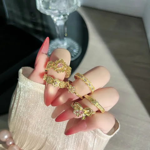 Französischer Vintage Vergoldeter Spitze Hohler Offener Ring Für Damen Eleganter Schleifenring Geometrische Rosa Zirkonia Mode Luxus Verstellbarer Schmuck