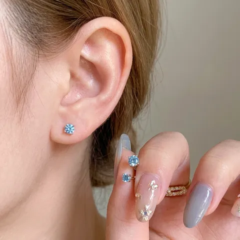 Fashion Sparkling Rhinestone Stud Earrings For Women 2026 New Copper Gold Plated Minimalist Geometric Round Ear Bone Studs Jewelry Gift