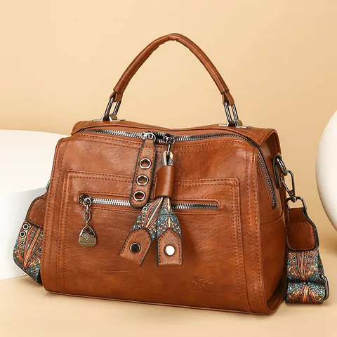 Women Fashion PU Leather Boston Bag High Quality Large Capacity Handbag Shoulder Messenger Bag With Bohemian Strap Kangaroo Charm