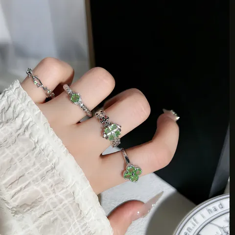 Minzgrüner Zirkonia Kleeblatt Offener Ring Für Damen Süßer Coole Stil Kupfer Versilbert Verstellbar Rebe Floral Fingerring Schmuck