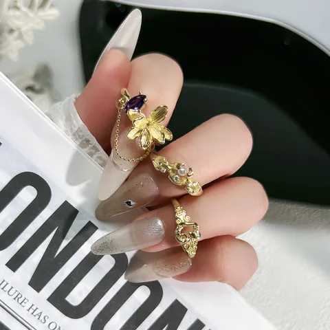 Anillo Abierto de Flor de Oro Cepillado para Mujer Vintage Diamante de Imitación Púrpura Perla Artificial Anillo Ajustable Joyería de Moda