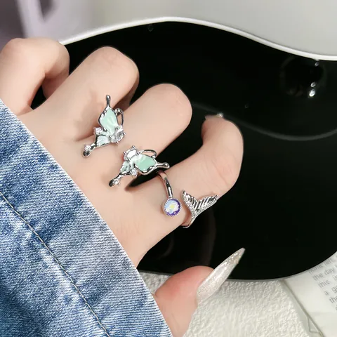 Frischer Minzgrün Gradienten Schmetterling Emaille Offener Ring Für Damen Minimalistisch Kupfer Strass Fischschwanz Verstellbarer Ring Schmuck