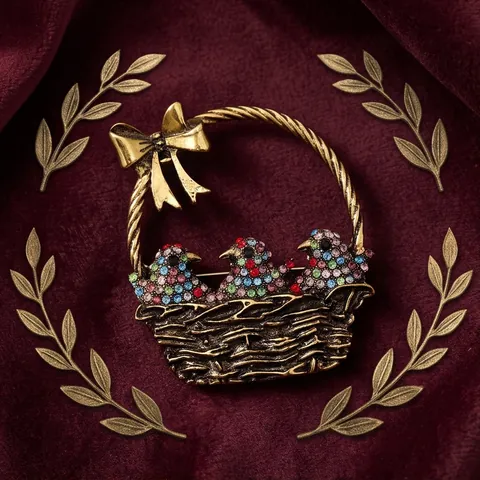 Vintage Zinc Alloy Bird Basket Brooch Multicolor Rhinestones Animal Pin For Women Men Suits Hats Accessories Gold Plated Jewelry