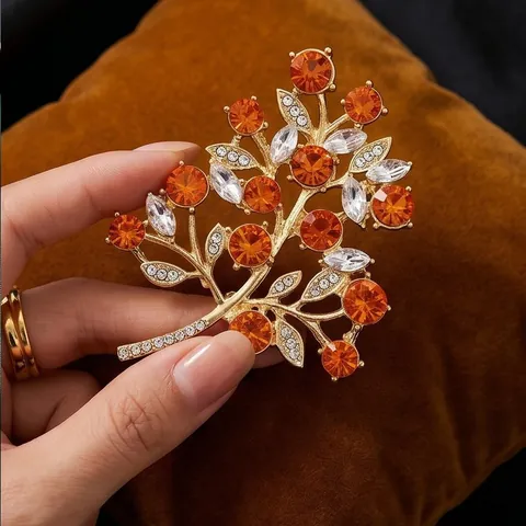 High-End Plant Fruit Tree Brooch Elegant Alloy Rhinestone Corsage For Women Exquisite Fashion Dress Accessory Pin Jewelry