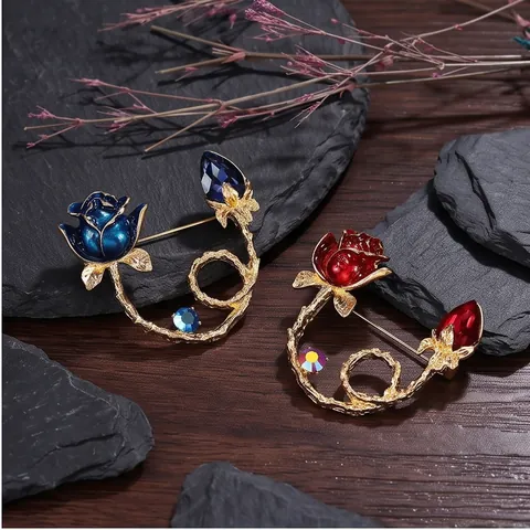 Vintage Alloy Rose Flower Brooch Rhinestone Enamel Blue Red Floral Pins Exquisite Wedding Party Clothing Jewelry For Women