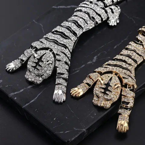 Broche Tigre Longue Travail Lourd Haut de Gamme Alliage Épingle Bijoux Animaux Unisexe Or Argent Strass Émail Broches