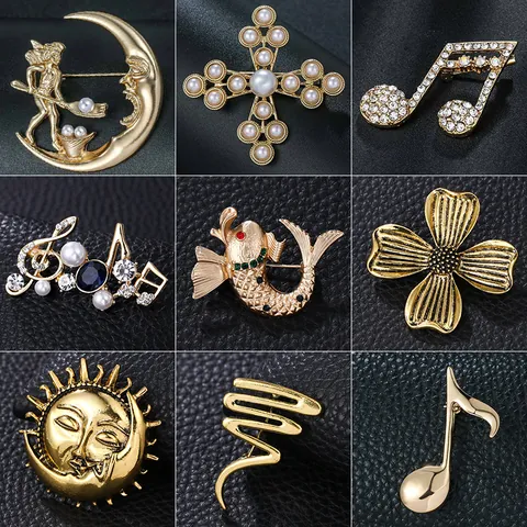 Vintage Baroque Pearl Leaf Brooch Alloy Rhinestone Leaf Pin Antique Golden Corsage Badge Fashion Jewelry Women Party Gift