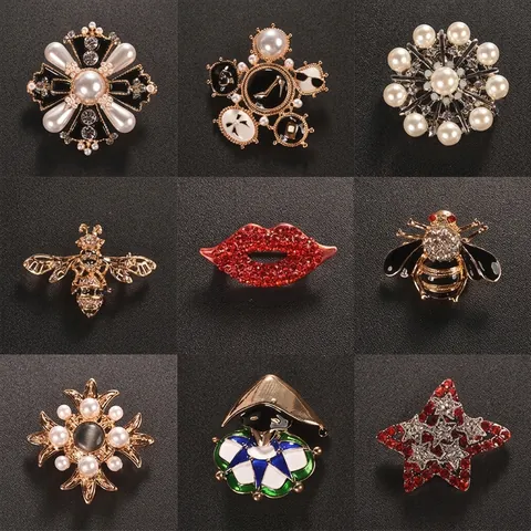 Vintage Elegant Rhinestone Brooch Pin For Women Alloy Artificial Pearl Floral Star Animal Badge Brooches Clothing Accessory Jewelry Gift