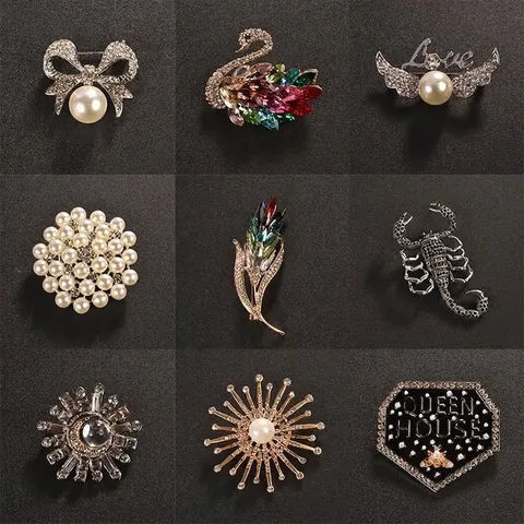 Fashion Alloy Artificial Pearl Brooch For Women Rhinestone Flower Leaf Pin High End Jewelry Accessory For Suits Dress Banquet