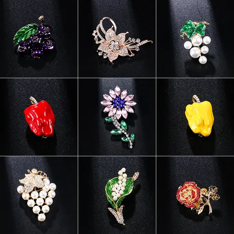 Creative Fruit Brooch Pin For Women Alloy Rhinestone Artificial Pearl Grape Apple Enamel Pin Elegant Clothing Accessories Gift