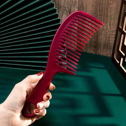 Peigne à Dents Larges pour Cheveux Bouclés et Mouillés Démêlant Brosse à Cheveux en Plastique Mat Avec Trou de Suspension Style Vintage Femme