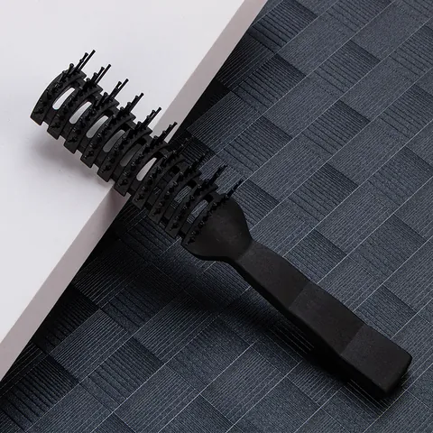 Professional Men Vent Brush For Hair Styling Hollow Out Design Black Matte Plastic Hair Comb For Barbershop Home Daily Use
