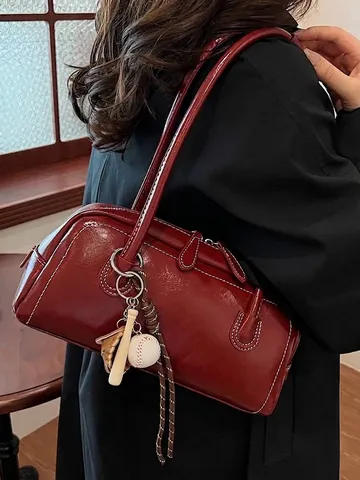 Women Retro PU Leather Boston Bag 2024 Fashion Contrast Stitching Shoulder Bag Elegant Underarm Bowling Bag With Sports Charm