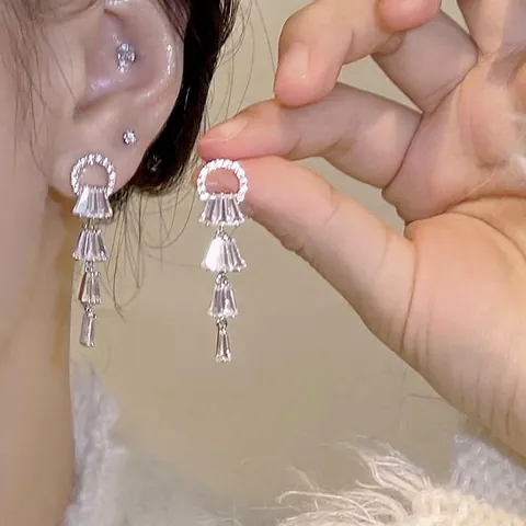 Elegant Alloy Rhinestone Floral Tassel Earrings For Women With 925 Sterling Silver Earring Post Light Luxury Korean Style Artificial Pearl Dangle Earrings
