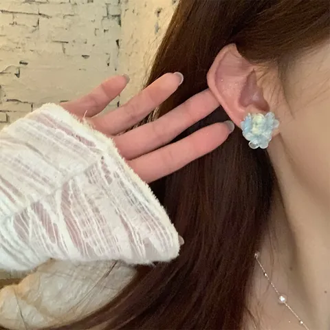 Süße Verlaufsblaue Blumen Ohrstecker Acryl Blumen Modeschmuck Geschenk Für Damen