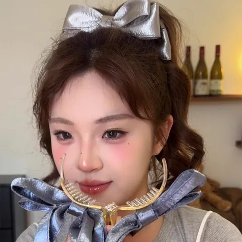 Balletcore Metallic Silver Pink Blue Bow Hair Claw Clip For Women Large Ribbon Bun Hair Accessory Fashion Sweet Headwear