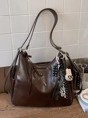 Borsa Tote da Donna di Grande Capacità Multiuso in Pelle PU Moda Pendolare Zaino a Spalla Retro Borsa Hobo con Ciondolo