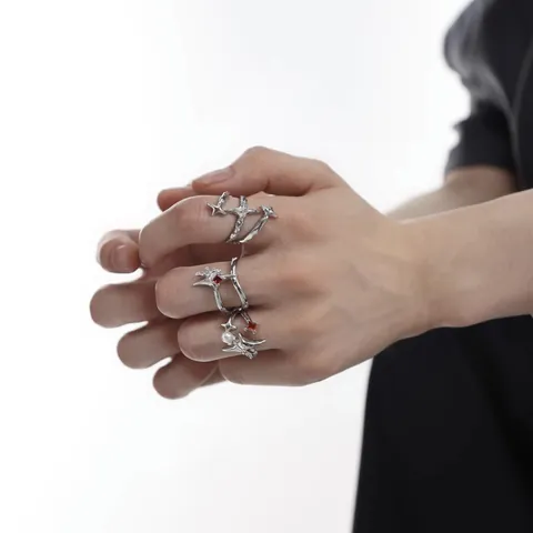 Geschlechtsneutraler Unregelmäßiger Doppelschichtiger Hohler Sternenstrahl Offener Ring Punk Cool Kupfer Zirkonia Finger Schmuck Geschenk