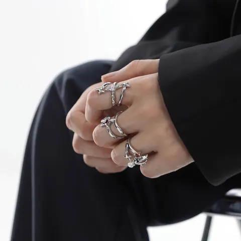 Geschlechtsneutraler Unregelmäßiger Doppelschichtiger Hohler Sternenstrahl Offener Ring Punk Cool Kupfer Zirkonia Finger Schmuck Geschenk