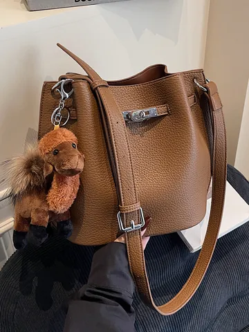 Women Vintage PU Leather Bucket Bag Retro Litchi Texture Shoulder Crossbody Bag With Silver Hardware Lock Elegant Daily Purse
