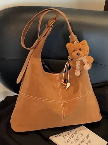 Bolso Tote Retro de Cuero PU de Gran Capacidad para Mujer Bolso de Hombro Hobo Minimalista Con Costuras en Contraste Blancas y Colgante de Oso