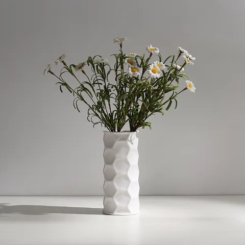 Minimalist White Ceramic Vase Nordic Geometric Spiral Flower Pot For Dried Flowers Hydroponics Home Living Room Office Decoration