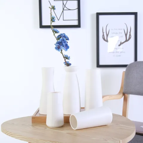 Modern Minimalist White Ceramic Vase For Home Decor Handmade Matte Flower Vase Decorative Desktop Ornament For Living Room