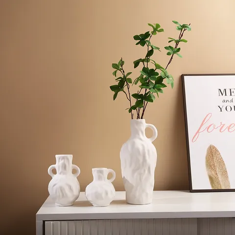 Vase en Céramique Nordique Design Plissé Créatif Pot de Fleurs Fait Main Style Crème Moderne Minimaliste Ornement de Décoration Maison Bureau