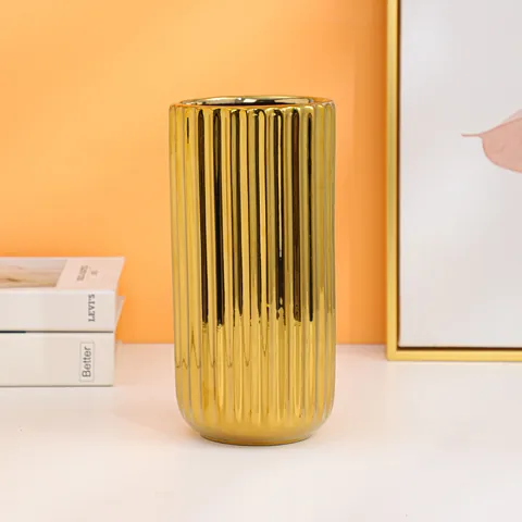 Vase en Céramique Électroplaqué Or Minimaliste Moderne Vase Décoratif Nervuré Style Nordique Vase à Fleurs Décoration de Table de Salon