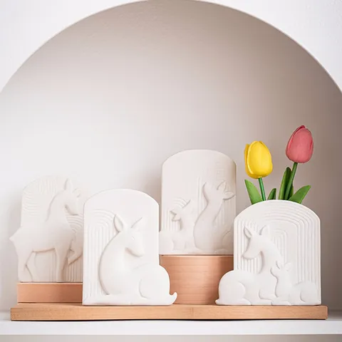 Nordic Minimalist Matte White Ceramic Vase With Deer Relief Embossed Flower Pot Tabletop Hydroponic Vase Home Decor