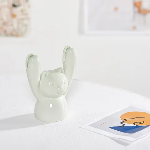 Cartoon Ceramic Animal Desktop Ornament Raised Hands Cute Pig Frog Monkey Card Photo Memo Holder Creative Home Decor Figurine