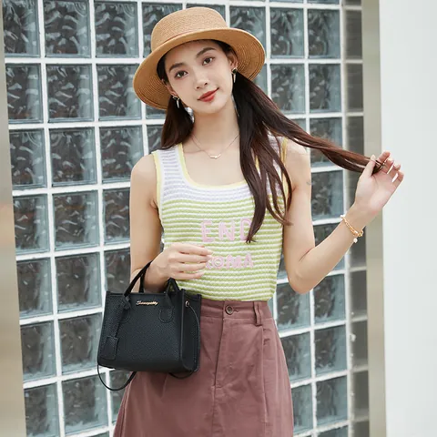 Women's Mini Litchi Grain PU Leather Handbag Fashion Tote Crossbody Bag With Metal Logo And Pendant Square Shoulder Bag