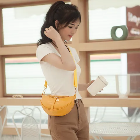 Women Fashion Stone Pattern PU Leather Saddle Bag Minimalist Crossbody Shoulder Bag Small Phone Pouch Bag For Daily Travel Casual