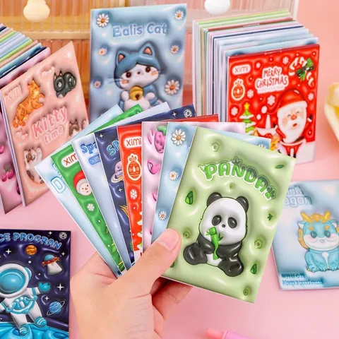 Lindo Cuaderno Mini con Cubierta Acolchada Relieve 3D Dibujos Animados Bloc de Notas de Bolsillo Portátil Páginas Blancas para Niños Estudiantes Regalo