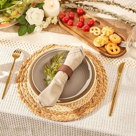 Japanese Style Handwoven Placemat Natural Corn Husk Straw Woven Round Heat Resistant Table Mat For Dining Room Kitchen Decor