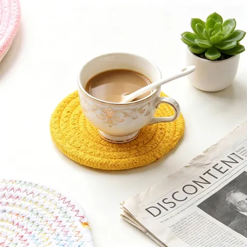 Hand Woven Cotton Rope Heat Resistant Place Mats Nordic Spiral Round Coasters For Dining Table Kitchen Decor Padded Tableware Gift
