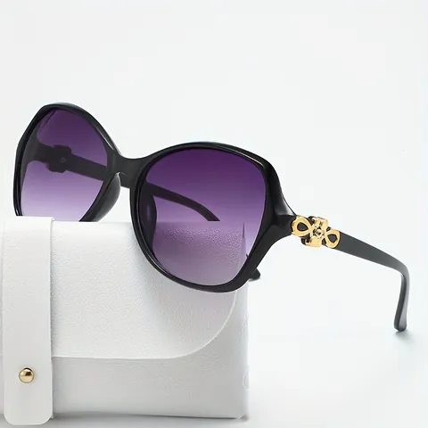 Women's Oversized Sunglasses Fashion Gradient Lens UV400 Protection Sunglasses Trendy Round Frame Eyewear With Flower Decor