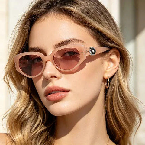 Mode Kattenoog Strass Zonnebril Voor Dames Polycarbonaat Frame Verlooplenzen Luxe Zonbescherming Brillen Voor Buiten
