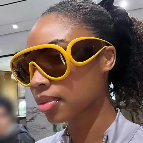 Y2K Occhiali da Sole Futuristici Oversize Lente Unica Uomo Donna Cyberpunk Hip Hop Scudo Shades UV400 Occhiali alla Moda
