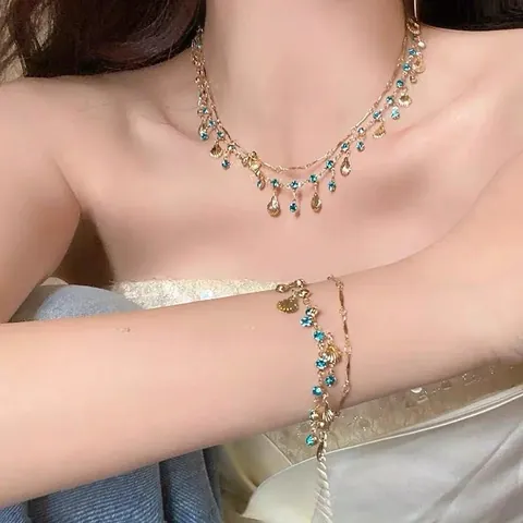 Vintage Palace Style Double Layered Zinc Alloy Shell Butterfly Pendant Necklace Blue White Rhinestone Clavicle Chain Jewelry For Women
